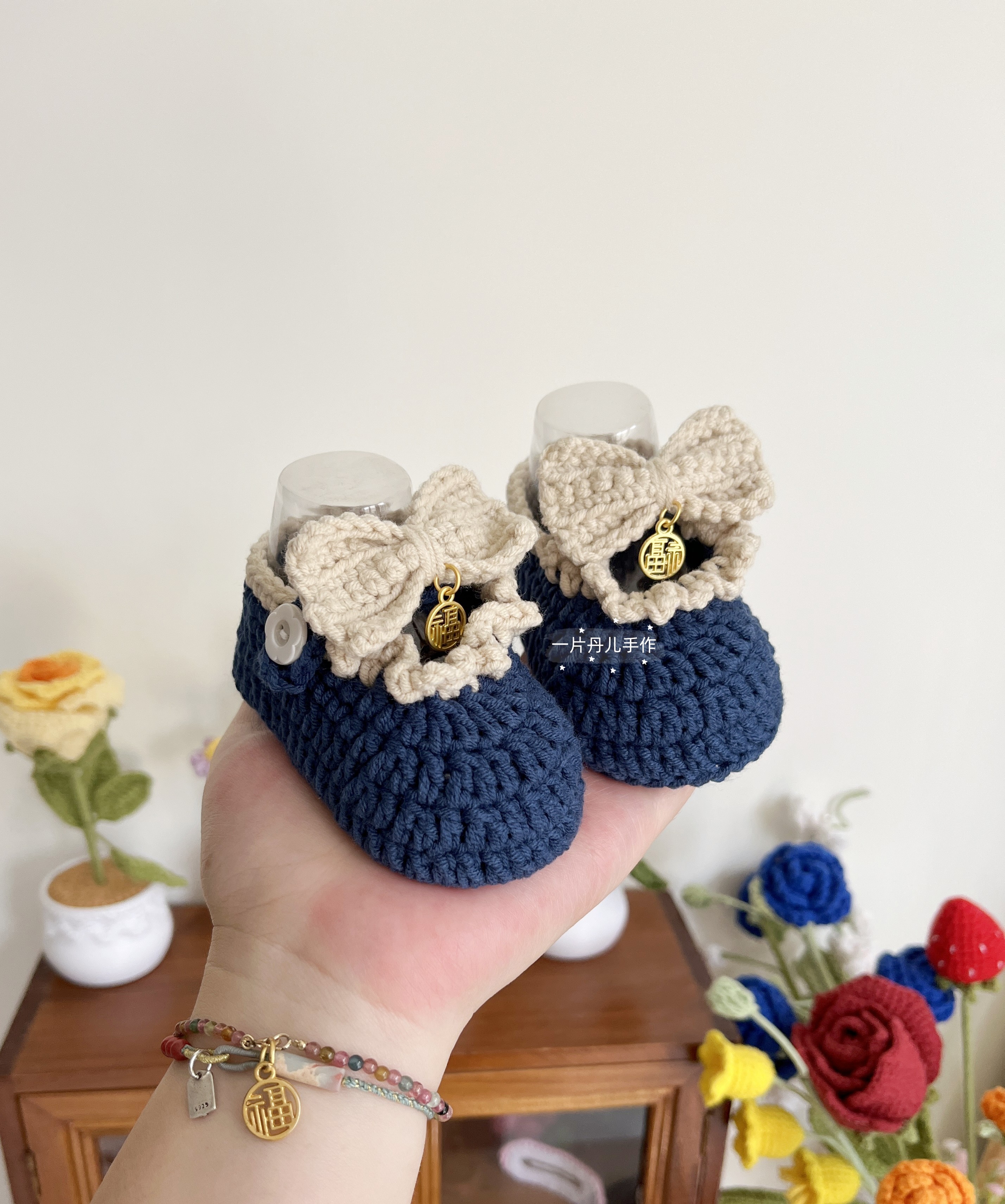 手抱婴儿鞋秋冬百搭毛线鞋宝宝鞋