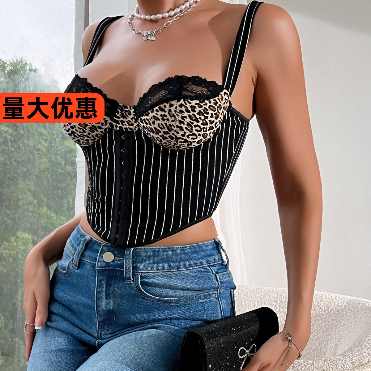 新款dj酒吧ds演出服女团性感领舞B组爵士舞黑色带钻鱼骨胸衣