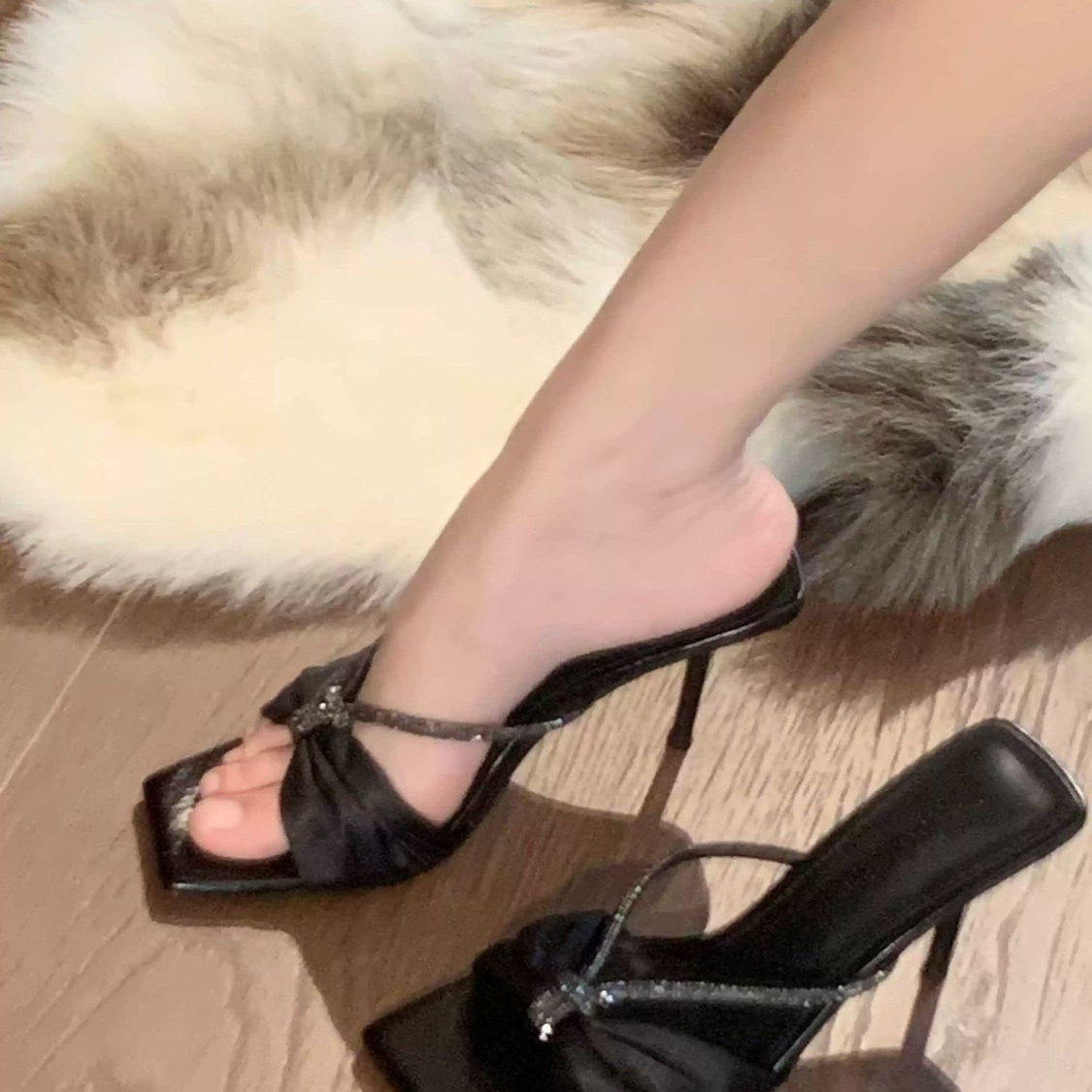 2025年夏季新款细跟一字带性感水钻黑色凉鞋女外穿高跟扣带凉拖鞋,女鞋,一字拖,淘宝优惠券,粉丝福利购,淘宝优惠卷