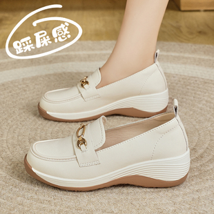 不累脚春秋单鞋 女舒适软底踩屎感妈妈皮鞋 厚底坡跟乐福鞋 2025新款