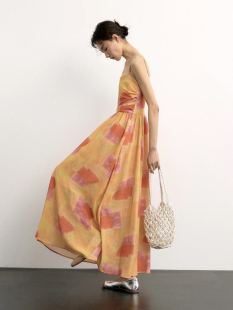 橙色收腰吊带裙度假风晕染连衣裙311611