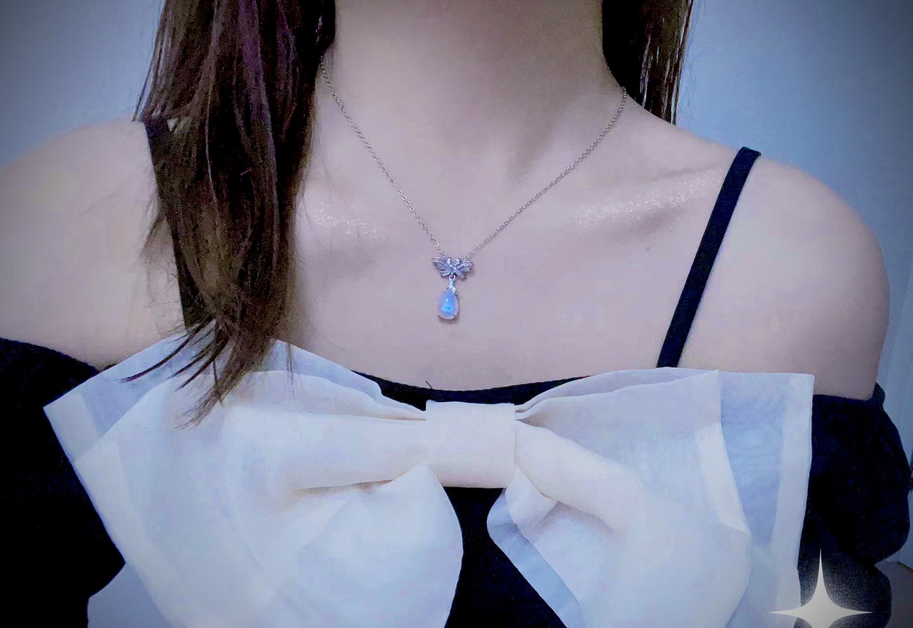 新品天然月光石吊坠蓝月光月亮石蓝光蝴蝶结甜美温柔百搭少女心礼