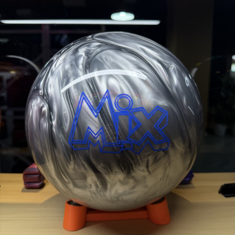 风暴品牌MIX系列聚氨酯保龄球