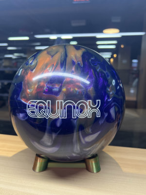 SH保龄用品风暴品牌EQUINOX系列保龄球飞碟直线球11磅
