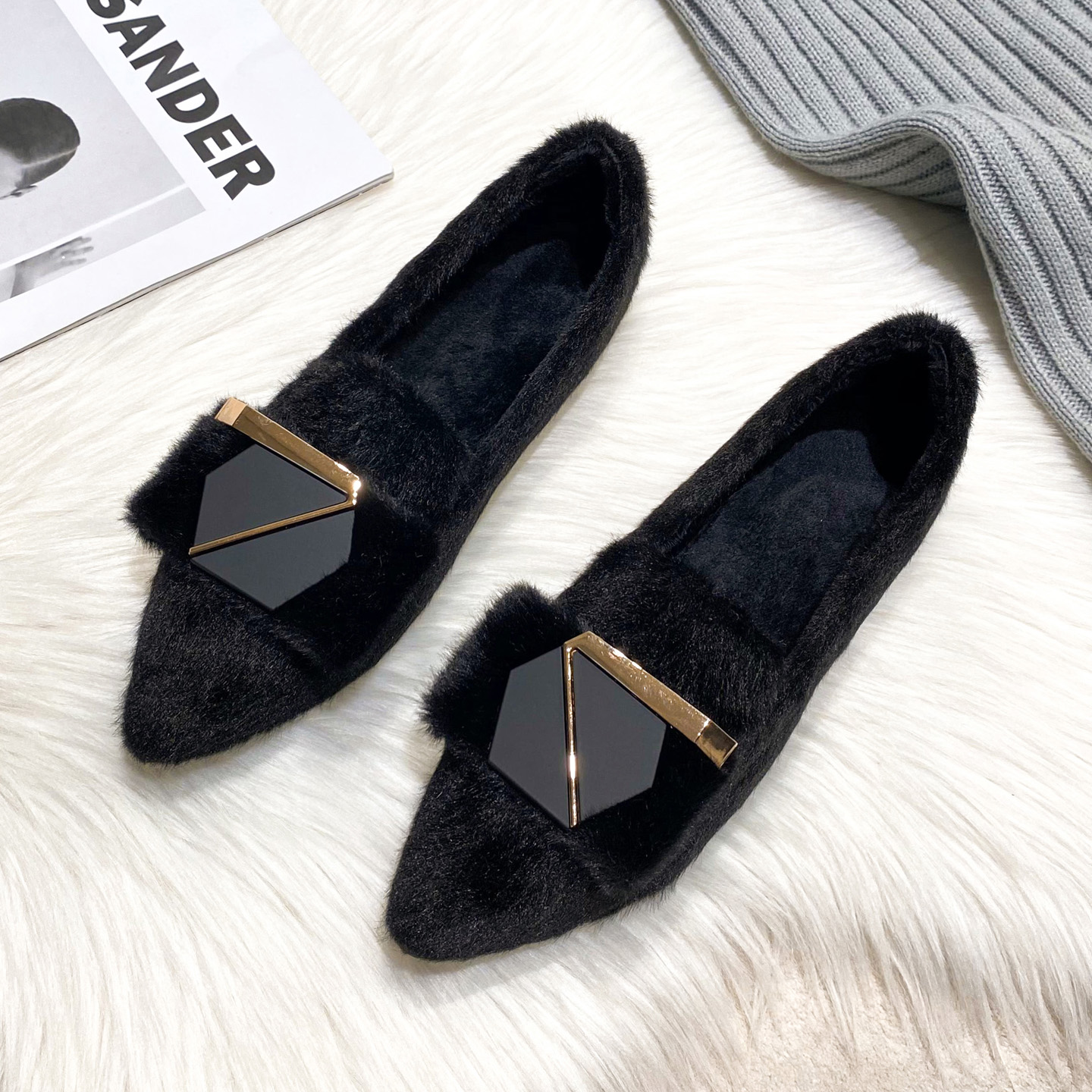 尖头毛毛鞋女秋冬外穿平底一脚蹬水貂毛加绒豆豆鞋大码棉鞋41一43