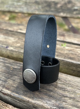 瑞典MORA莫拉冒险家 倒挂扣 皮带扣  二层皮革 牛皮鞘 防丢组件