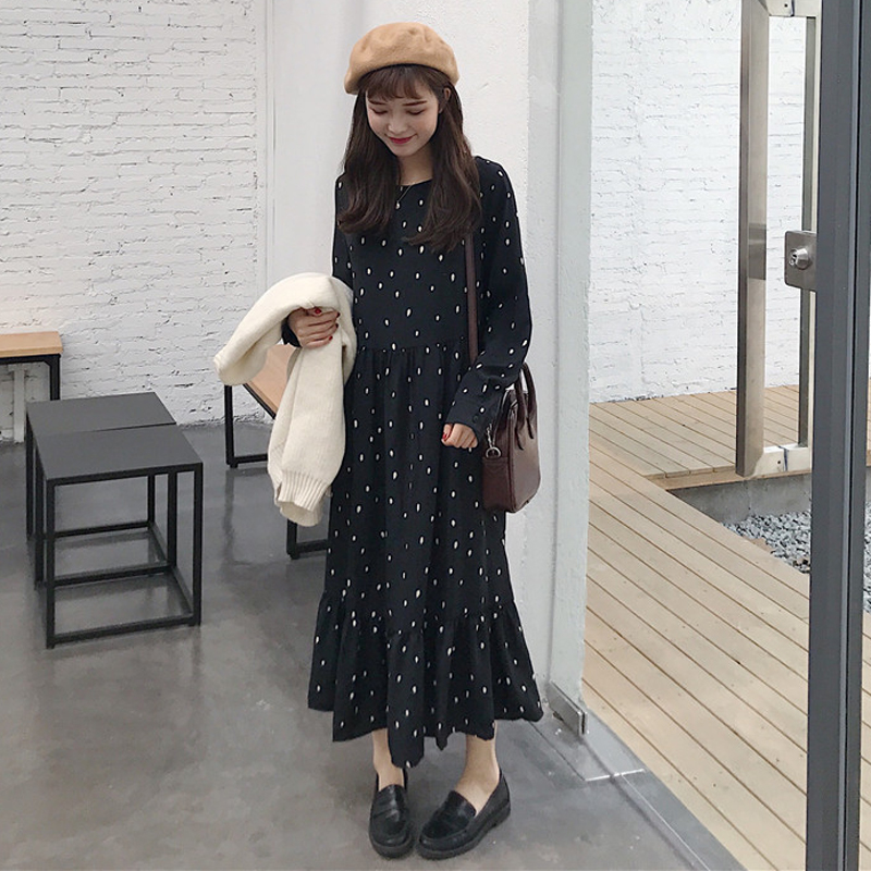 Ç^Ůװº«°æÖг¤¿î¼òÔ¼ÆøÖÊСÇåв¨µãÑ©·ÄÉÀÏÔÊݳ¤ÐäÁ¬ÒÂȹ³¤È¹