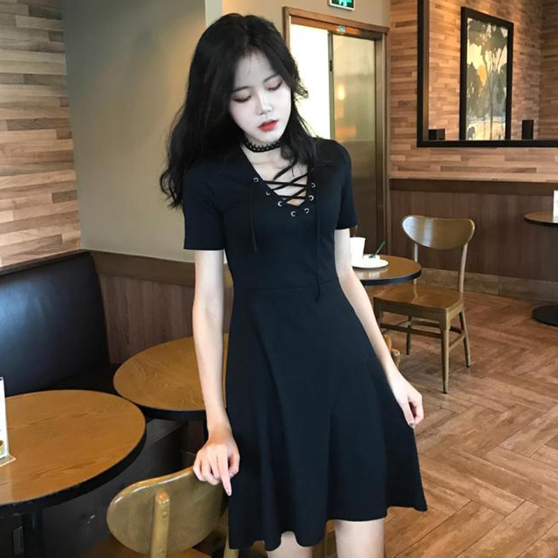 ´ºÏÄÅ®×°º«°æÖг¤¿îÁì¿Ú°ó´øVÁìÐÞÉíÏÔÊݶÌÐäÁ¬ÒÂȹa×ÖȹСºÚȹ³±