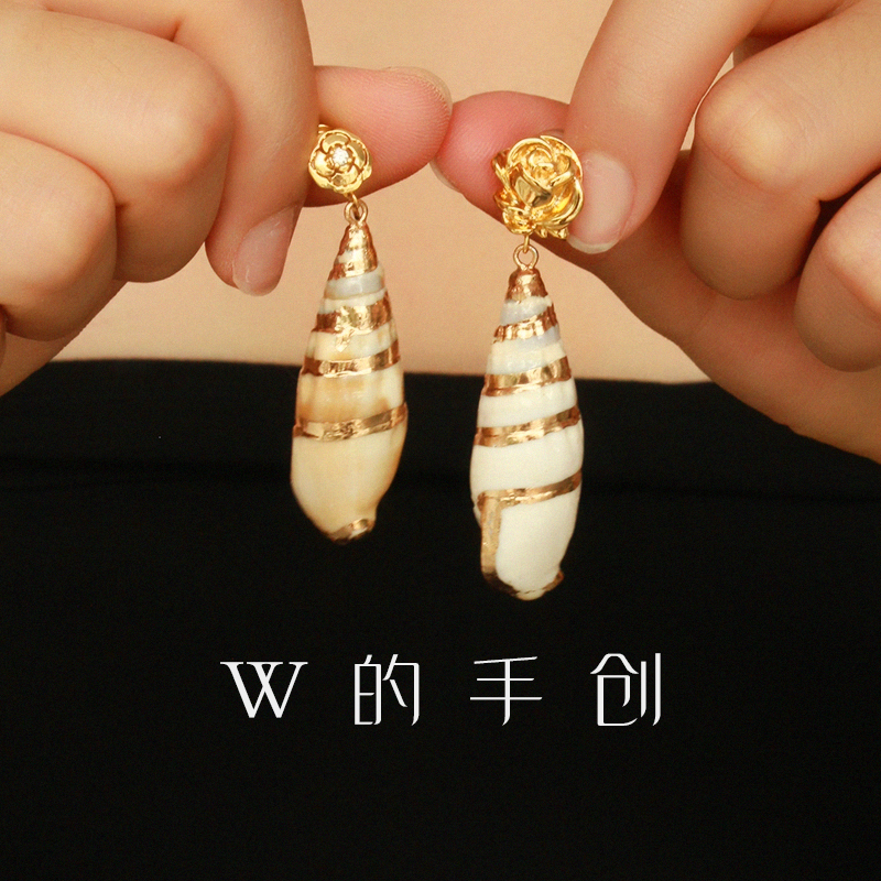 W的手创夸张玫瑰贝壳耳夹