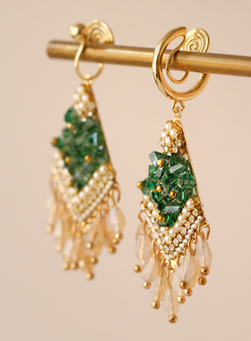镶钻水晶绿色流苏耳环小众设计高级感轻奢耳饰无耳洞蚊香盘耳夹