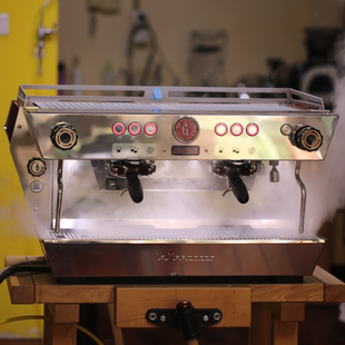 意大利辣妈La Marzocco半自动咖啡机 KB90 付款后30天后空运到货