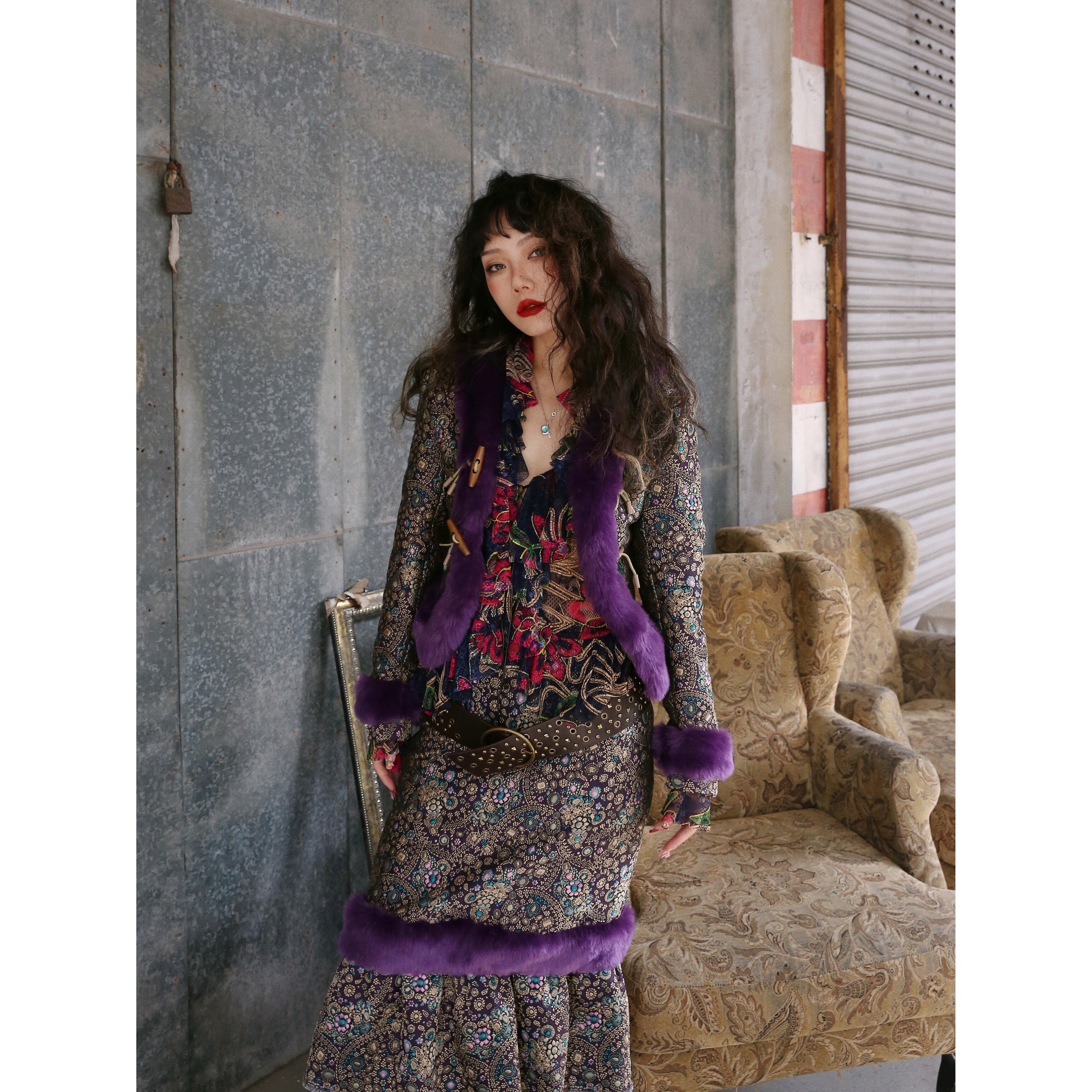 复古个性紫色毛毛绸缎外套