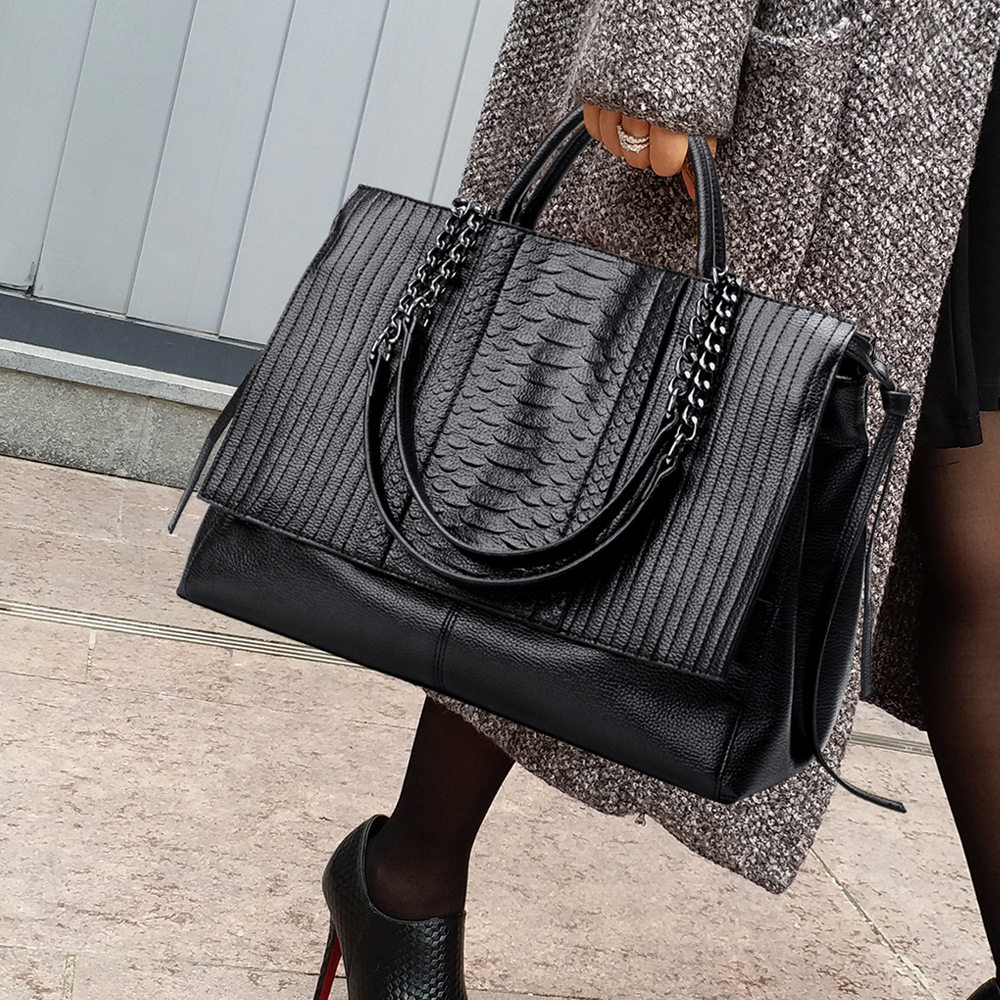 ccamo牛皮包包女款大容量包包轻奢小众感黑色包包手提单肩包