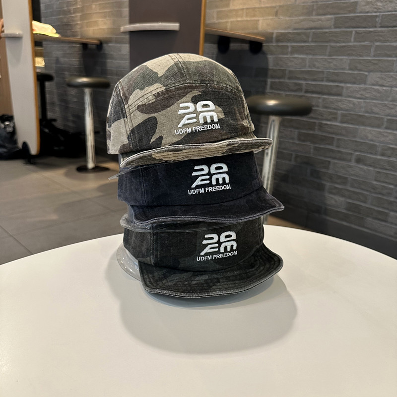 时尚青年迷彩风短檐遮阳鸭舌帽