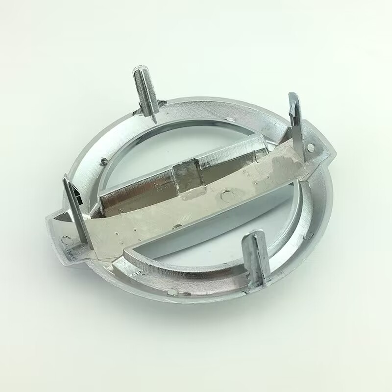 适用于日产车标11-13款阳光新老款天籁经典轩逸中网前杠标志卡标