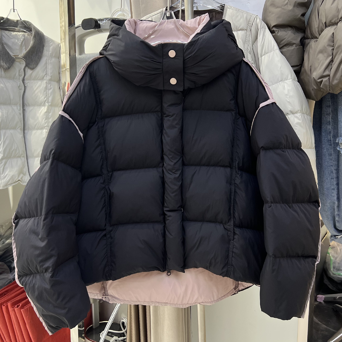 冬季新款连帽韩版撞色羽绒服女短款90白鸭绒肯豆风宽松加厚面包服