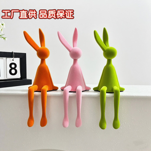 简约植绒坐姿兔子摆件现代轻奢家居玄关客厅电视柜克莱因蓝装 饰品