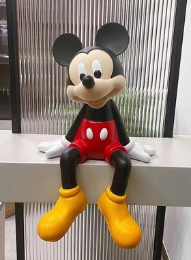 卡通坐姿米奇摆件入户玄关壁柜