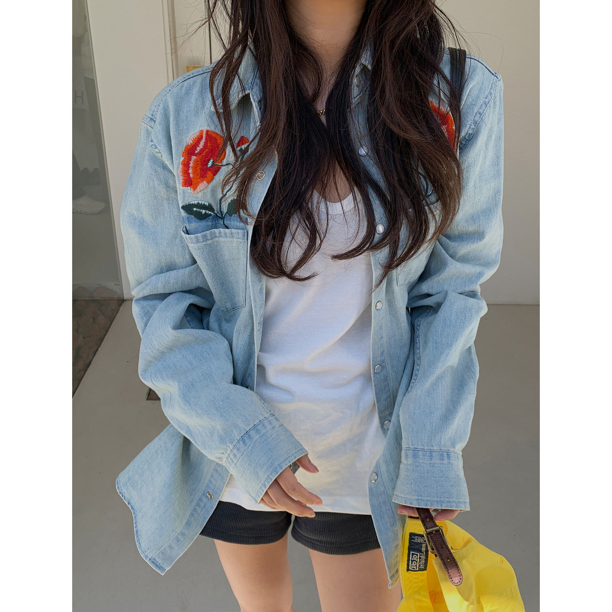 LILUSHOP 玫瑰花刺绣软蓝色牛仔衬衫外套女宽松百搭休闲棉质上衣