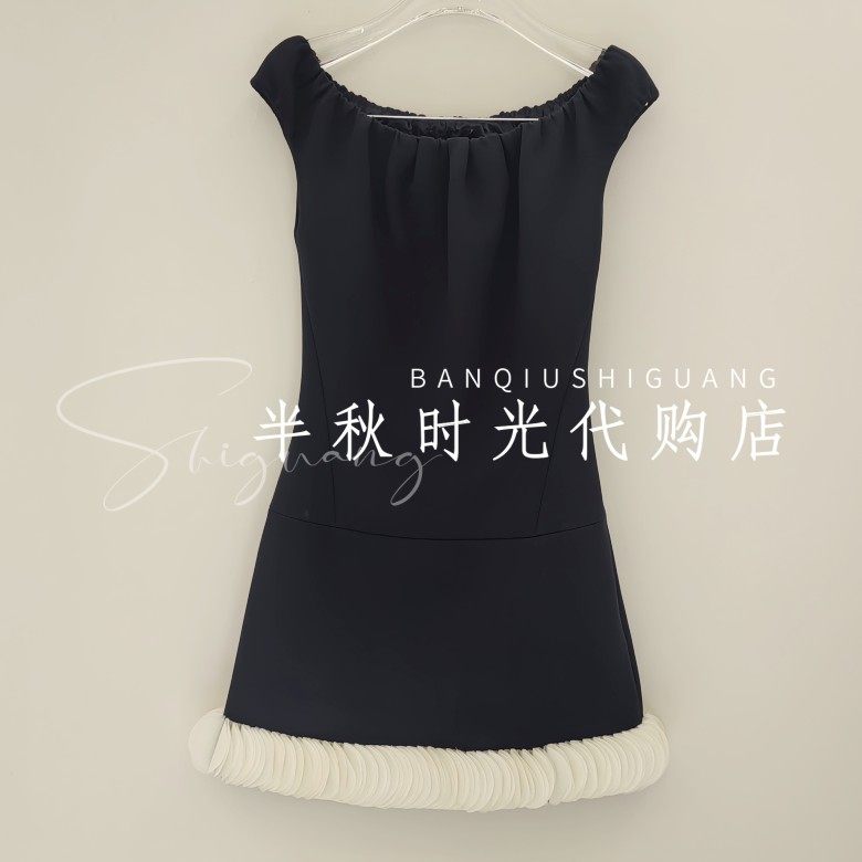 （小魔女）XSC0L02A￥2680卡洛琳 26春季专柜正品 花边底连衣裙