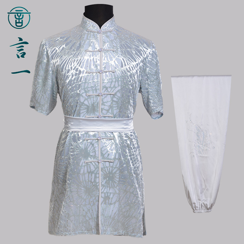言一新款武术服亮钻长拳服南拳服表演 比赛练功中国功夫定制