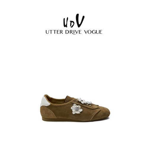 UDV真皮复古德训鞋女2026秋季新款平底舒适休闲运动鞋花朵饰品