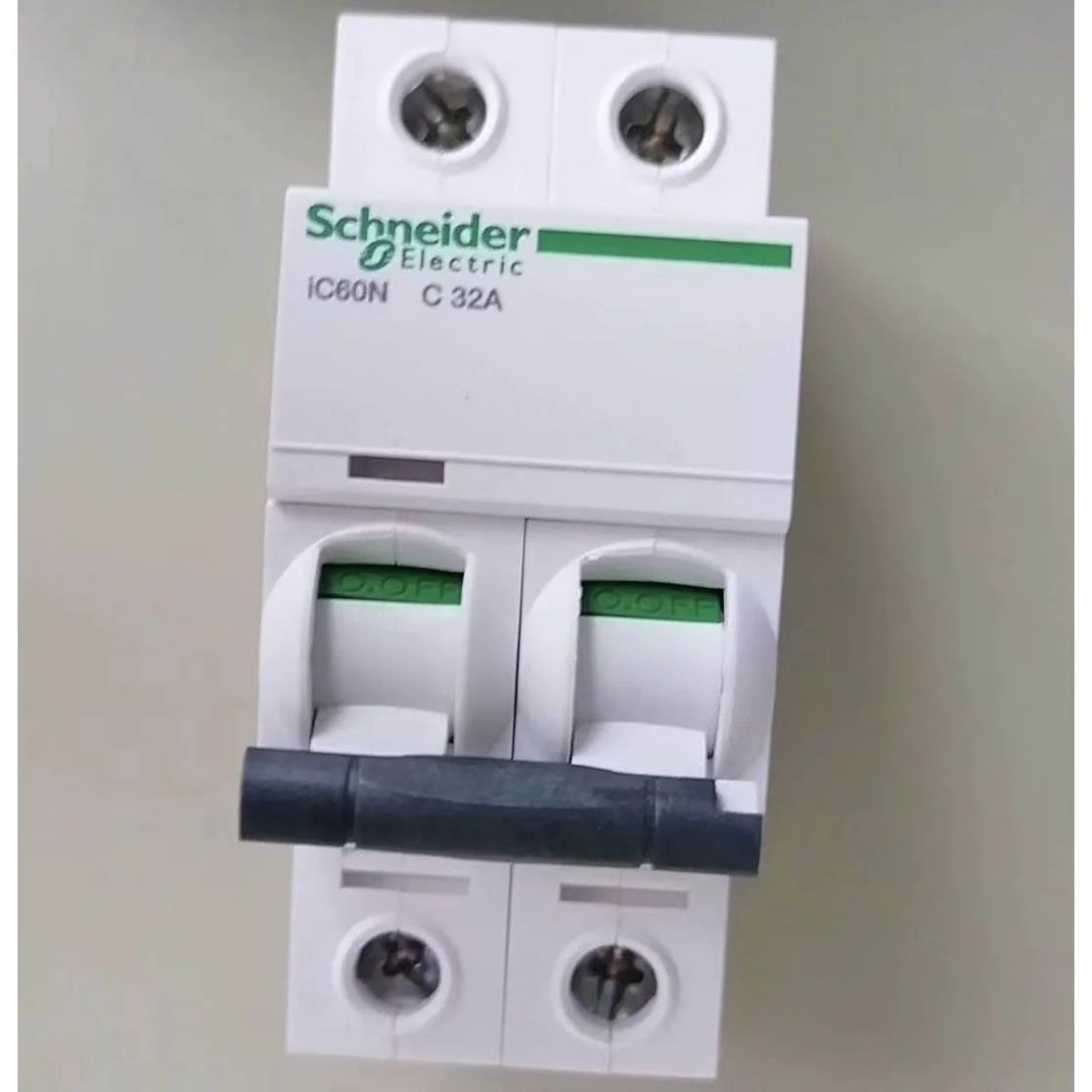 非实价议价议价施耐德iC60H 2P B16A B20A断路器A9F88220进口全新