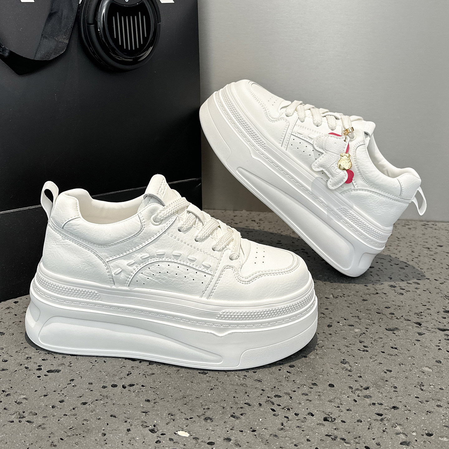 真皮休闲板鞋女2026春季新款百搭小个子增高鞋厚底松糕软底小白鞋,女鞋,休闲板鞋,淘宝优惠券,粉丝福利购,淘宝优惠卷