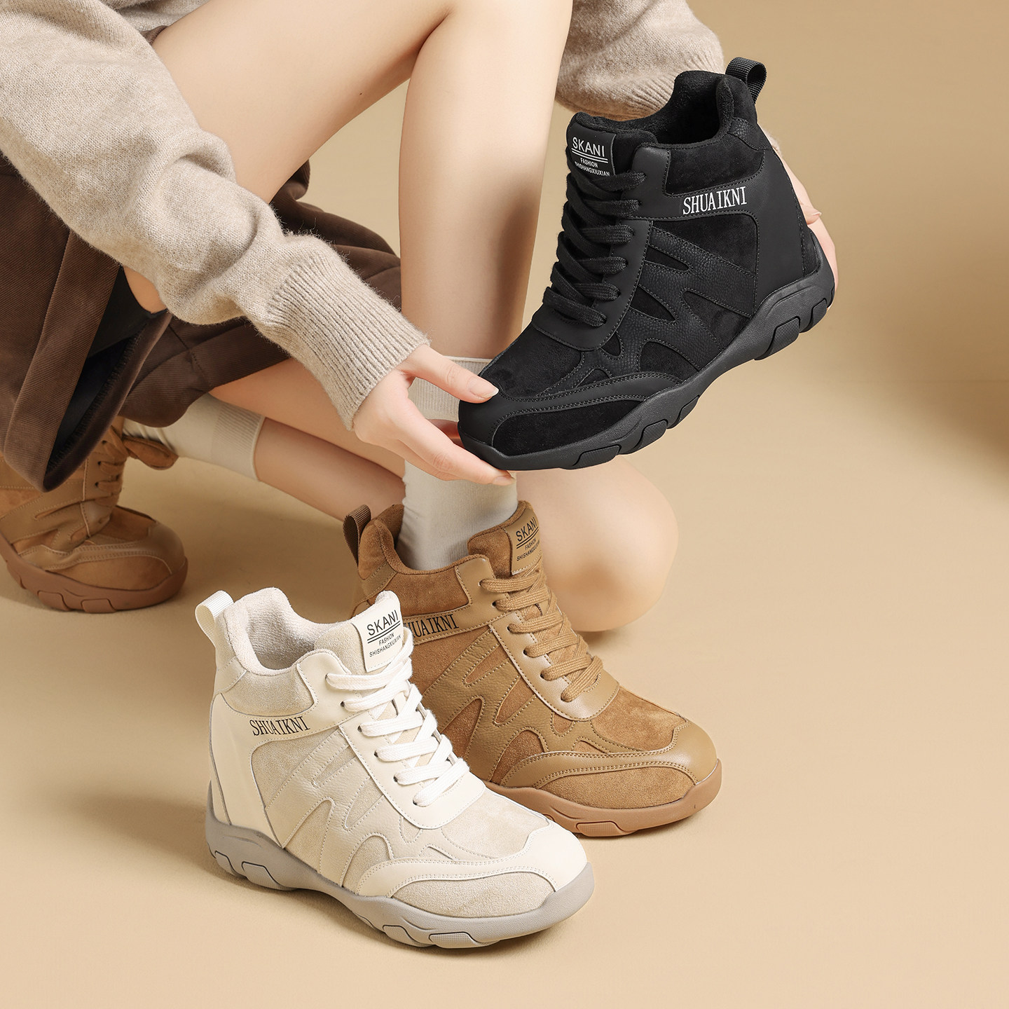 欧洲站超火高帮鞋女2025新款秋冬加绒内增高小个子西部马丁靴短靴