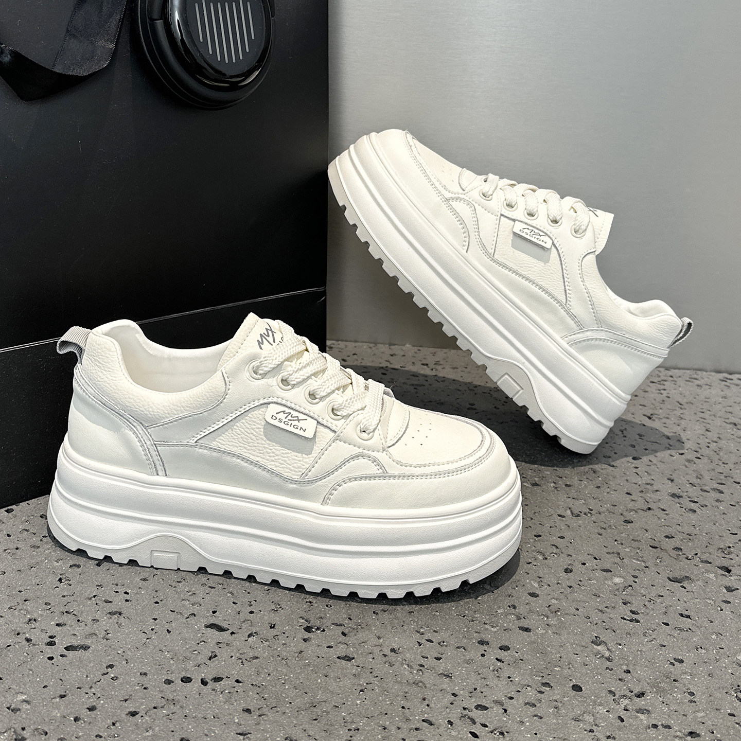 巨好看软底小白鞋女2026春季新款百搭厚底松糕轻便不累脚休闲板鞋,女鞋,休闲板鞋,淘宝优惠券,粉丝福利购,淘宝优惠卷