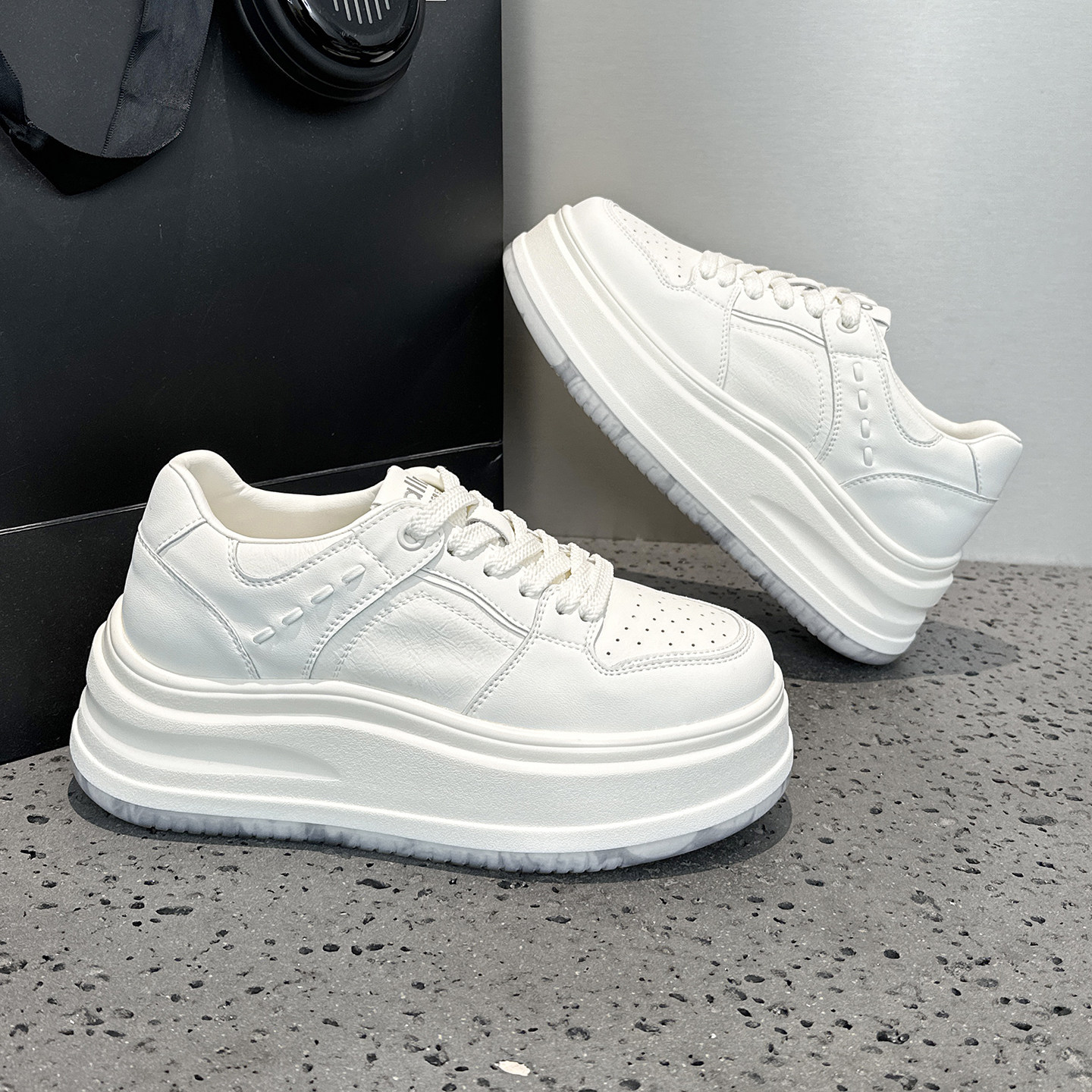 真皮厚底小白鞋女春季2026马年新款百搭超火松糕软底运动休闲板鞋,女鞋,时尚休闲鞋,淘宝优惠券,粉丝福利购,淘宝优惠卷