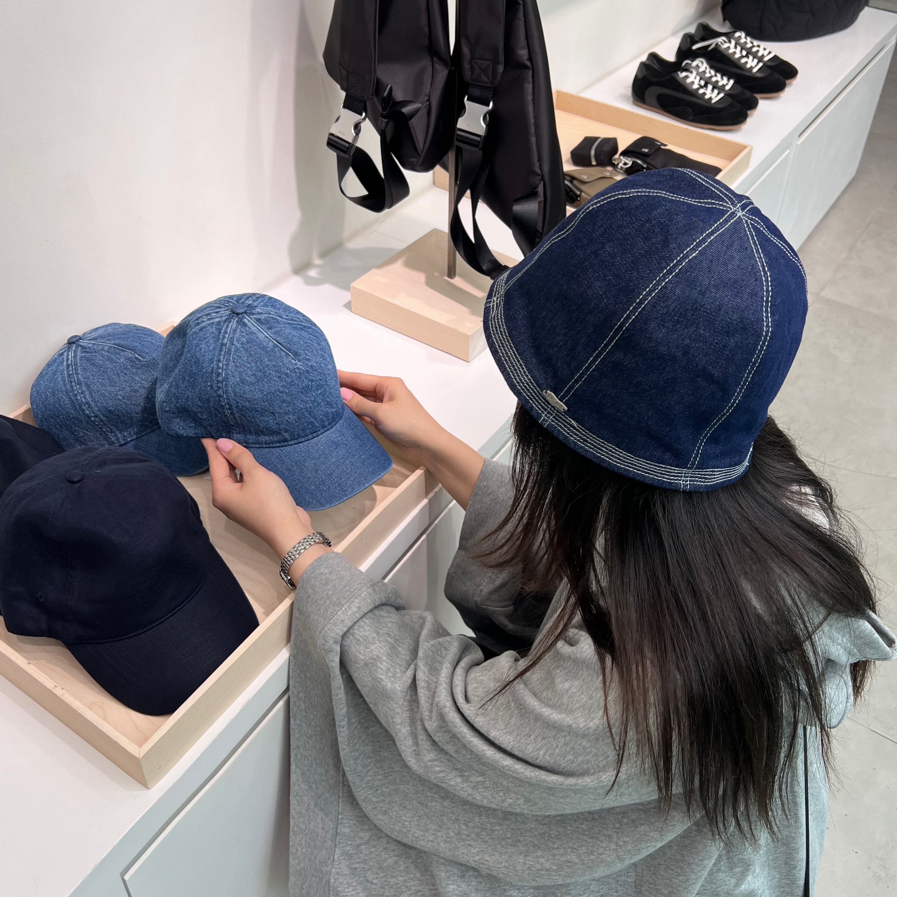 明线设计水洗牛仔短檐盆帽水桶帽