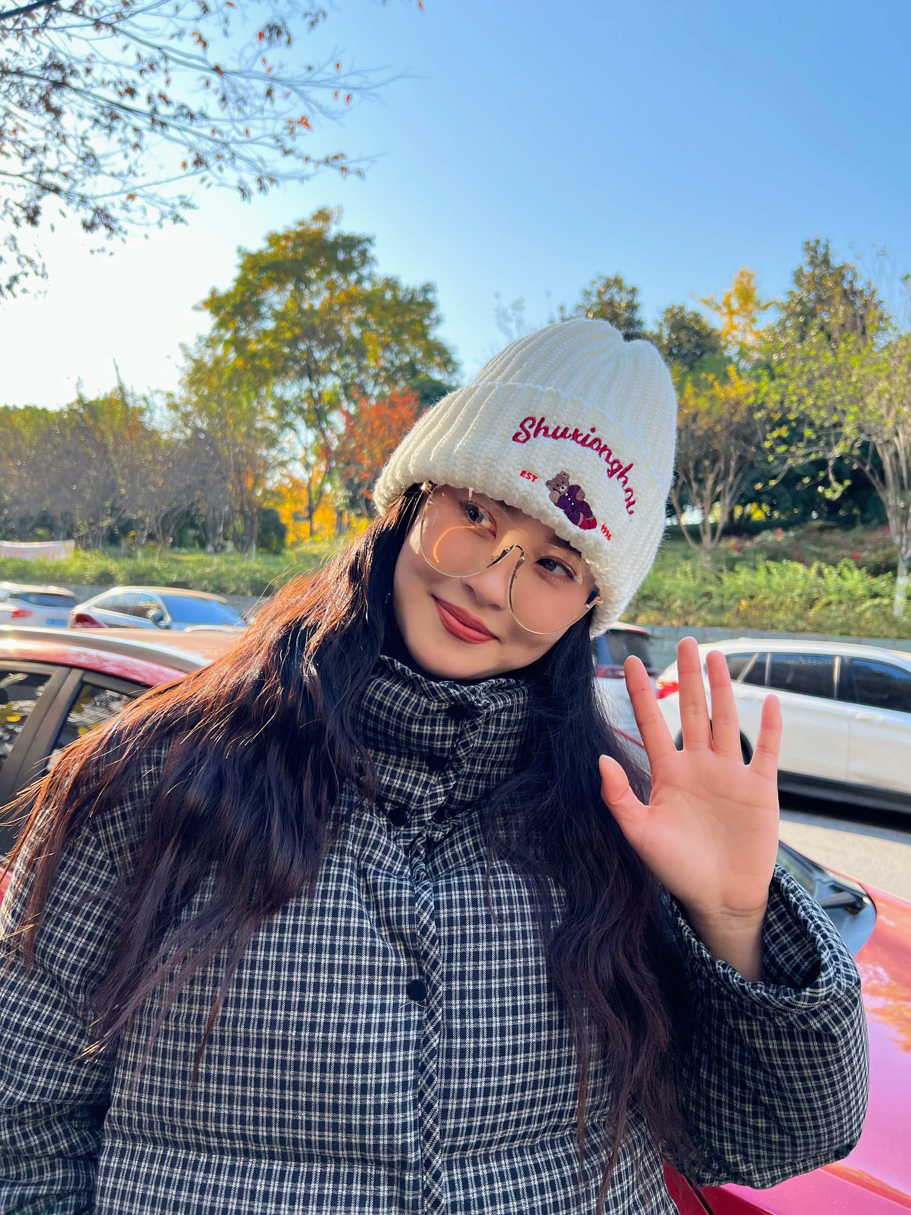 午睡小熊刺绣百搭冬季毛线针织帽