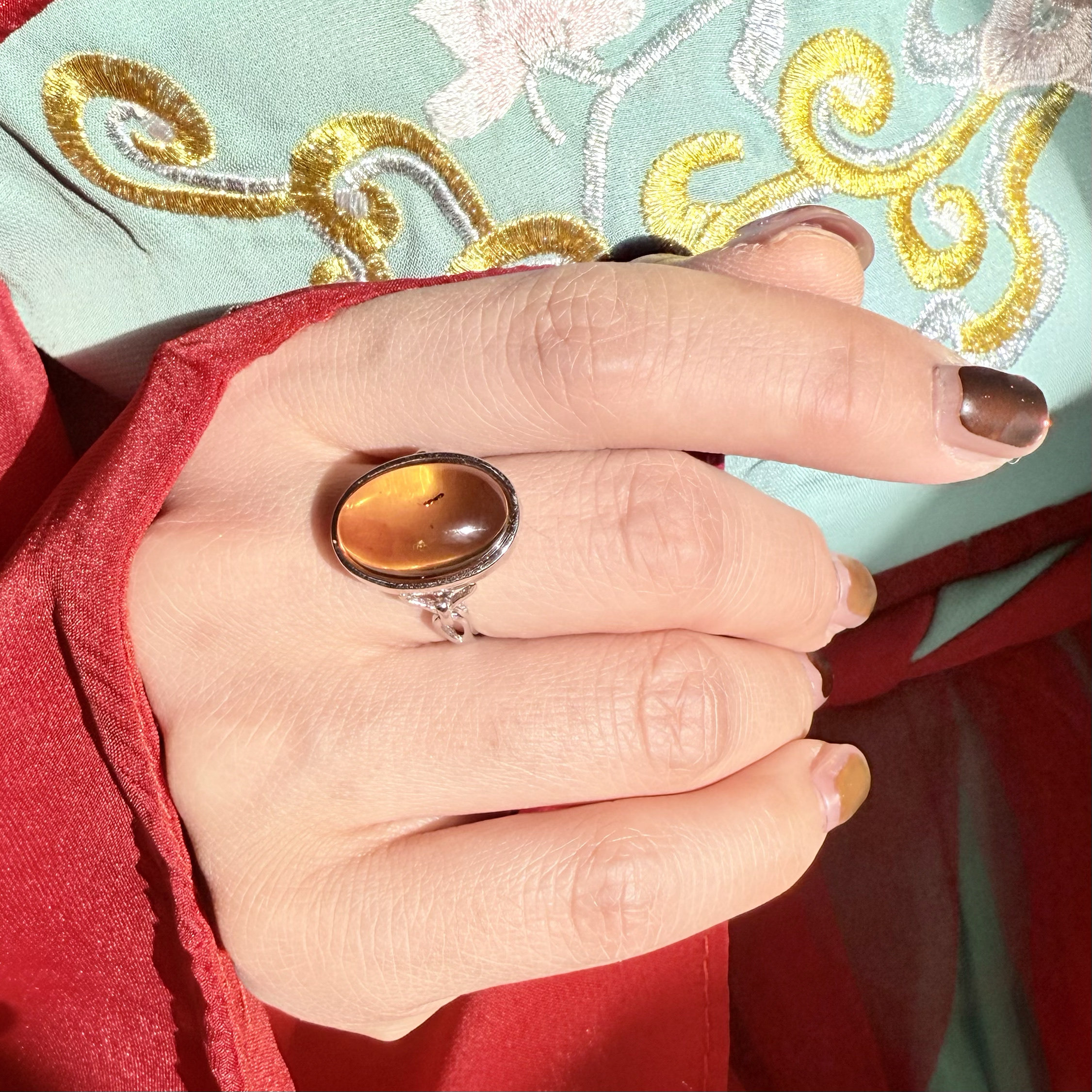 天然缅甸琥珀虫珀纯银戒指  财源滚滚（带省检证书） 珠宝级 孤品