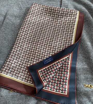 h几何棕色丝巾！双面用英伦风格纹桑蚕丝围巾！真丝斜纹绸方巾