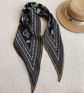 福利 点亮夏日~人手一条斜纹真丝菱形巾丝巾 好用的桑蚕丝围巾