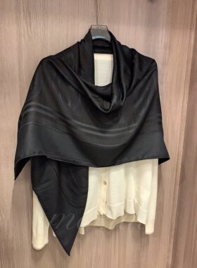 质感满屏！高奢定位黑提花50%桑蚕丝50%高支澳毛披肩女116CM方巾
