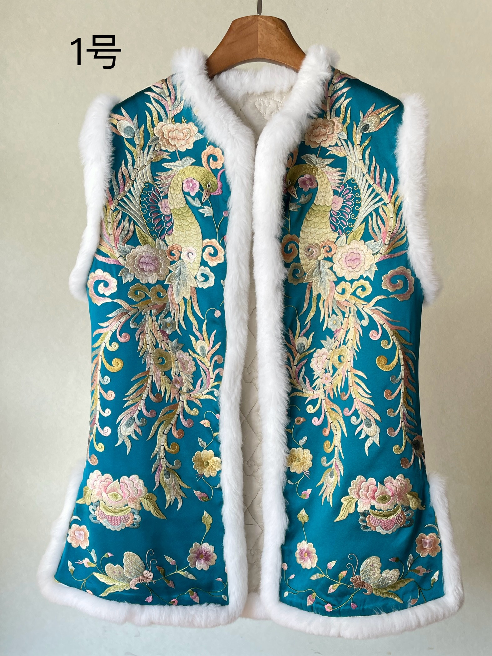 蓝色重工手工刺绣马甲女款冬季加厚保暖