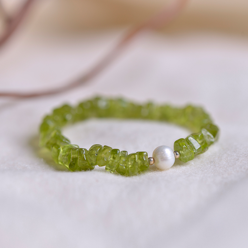 Tibetan sea flower natural olivine hand string olivine with Pearl Bracelet