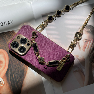 梅子色紫~适用苹果15promax手机壳毛绒毛球iphone14高级感带挂绳16pro镜头全包13女款创意斜挎可背防摔保护套