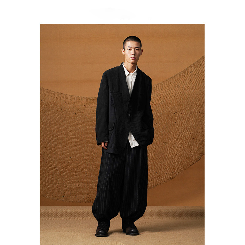 【MORIN KHUUR 设计师品牌】秋冬黑色不对称拼接褶皱宽松西装外套
