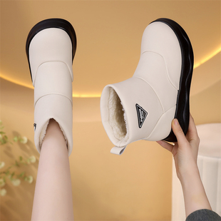 东北雪地靴女2025冬季新款加绒保暖厚底防水棉鞋白色显瘦套筒短靴