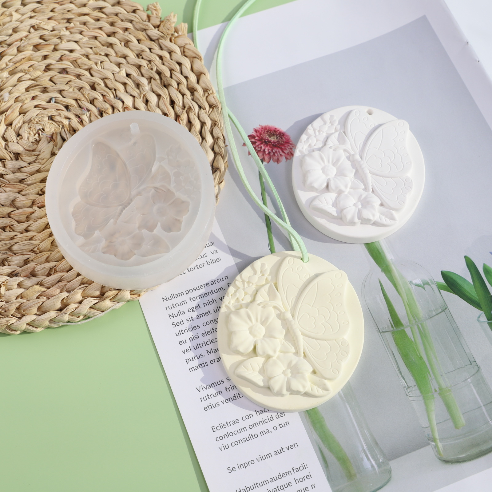 蝴蝶挂牌模具DIY扩香石汽车香薰挂件衣橱香片花挂牌硅胶模具