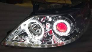 宝骏630大灯总成改装 3寸双光透镜HID氙气灯天使眼双色泪眼日行灯