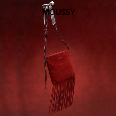 Moussy红色麂皮流苏斜挎手机包