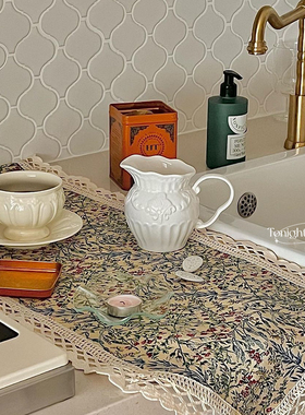 欧式复古浮雕法式ins风白色陶瓷小奶壶装饰花瓶桌面插花摆件花器