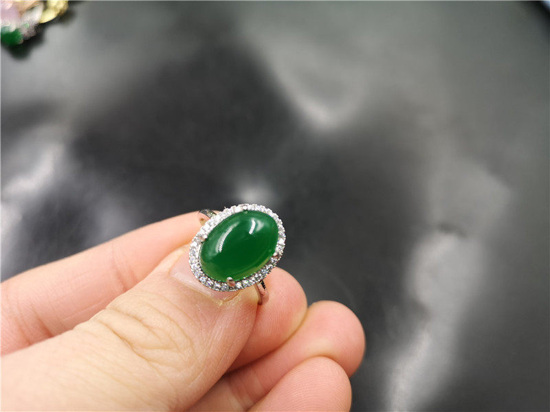 华夏美玉 925银镶嵌绿玉髓戒指 活扣可伸缩翠绿色玛瑙戒指 指环