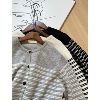 100全羊毛~ 海军系撞色条纹  圆领长袖纽扣短款针织开衫毛衣女