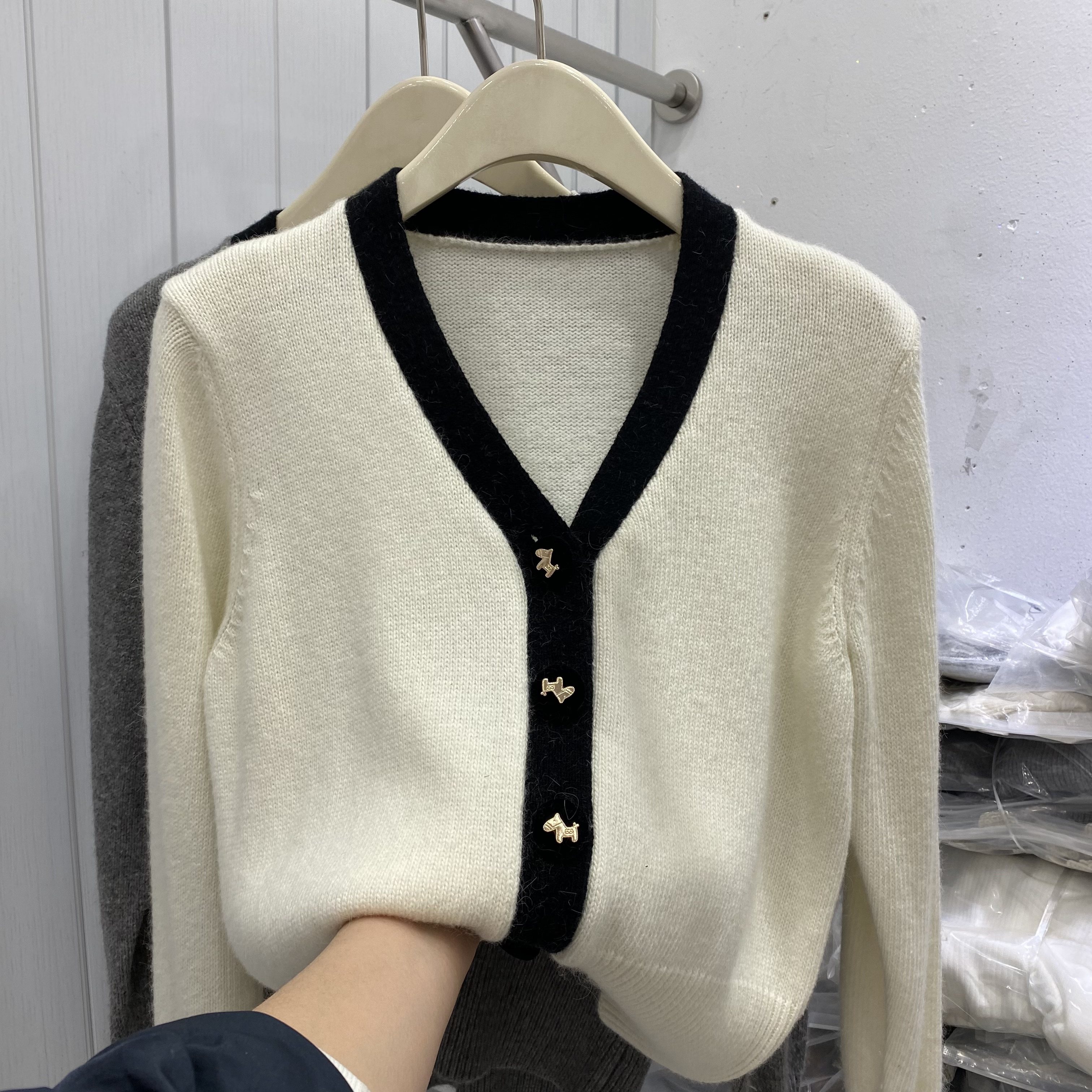 小香风V领羊毛针织开衫女欧洲站2026早春新款欧货女装毛衣外套潮,女装/女士精品,毛针织衫,淘宝优惠券,粉丝福利购,淘宝优惠卷