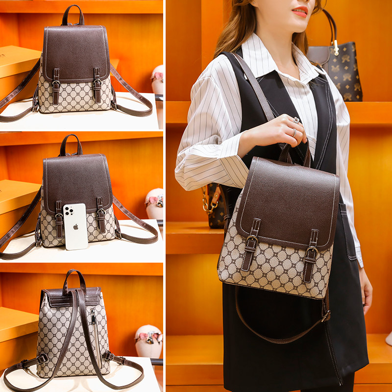 香港真皮双肩包2025年新款背包时尚潮大容量休闲双肩包女士旅行包